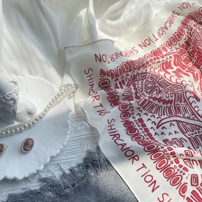 Jedwabna apaszka kwadratowa ze – Women'S Bags Holiday recenzja i cena